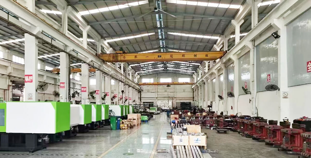 Guanxin Plastic machinery is one of professional injection molding machine manufacturers in China